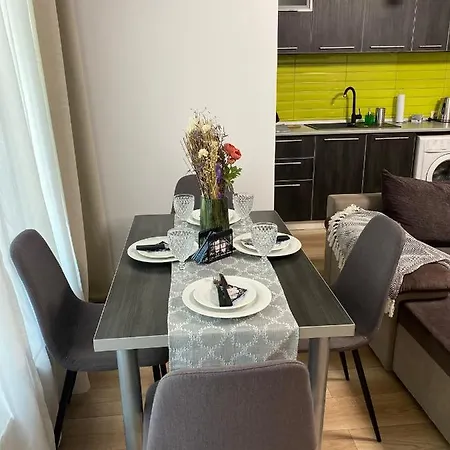 Miraj Black Sea מאמאיה